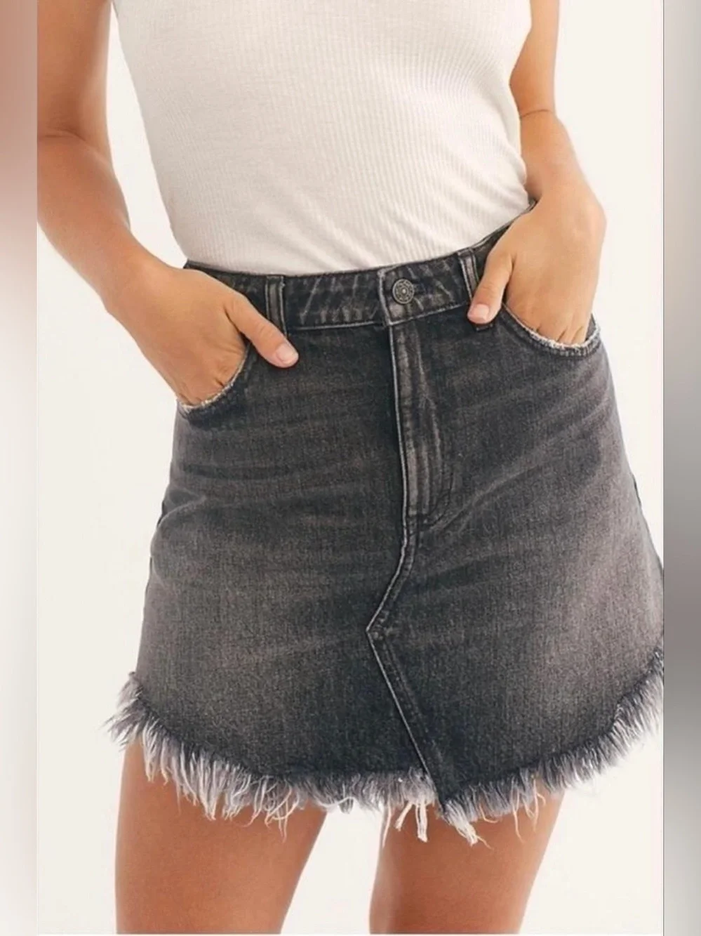 Free people Denim Fringe Hem Mini Skirt in color Maverick size 24 NWT